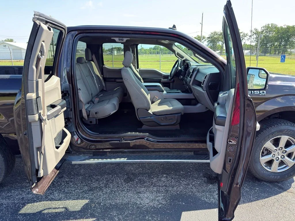 Used 2019 Red Ford XLT image 30