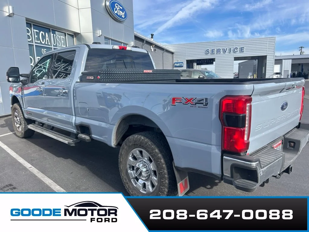 Used 2025 Gray Metallic Ford Lariat image 2