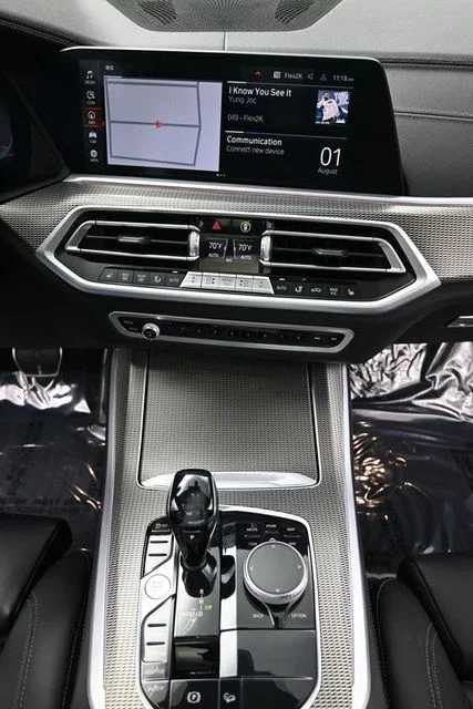 Used 2021 Blue BMW xDrive40i image 16