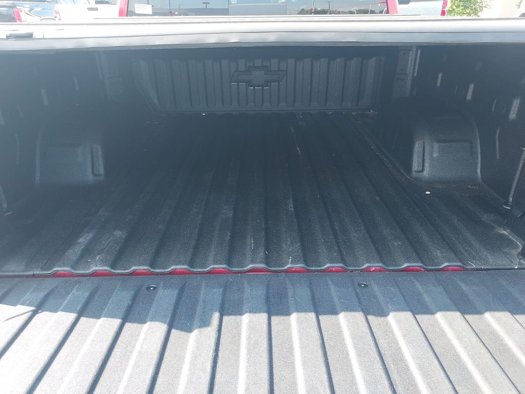 Used 2025 Red Chevrolet High Country image 17