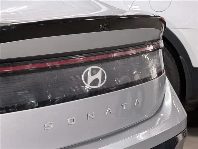 Used 2024 Silver Hyundai SEL image 13