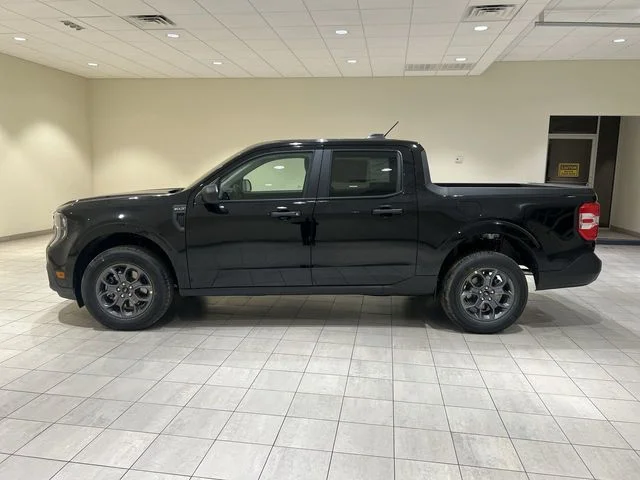 New 2026 Black Ford XLT image 2