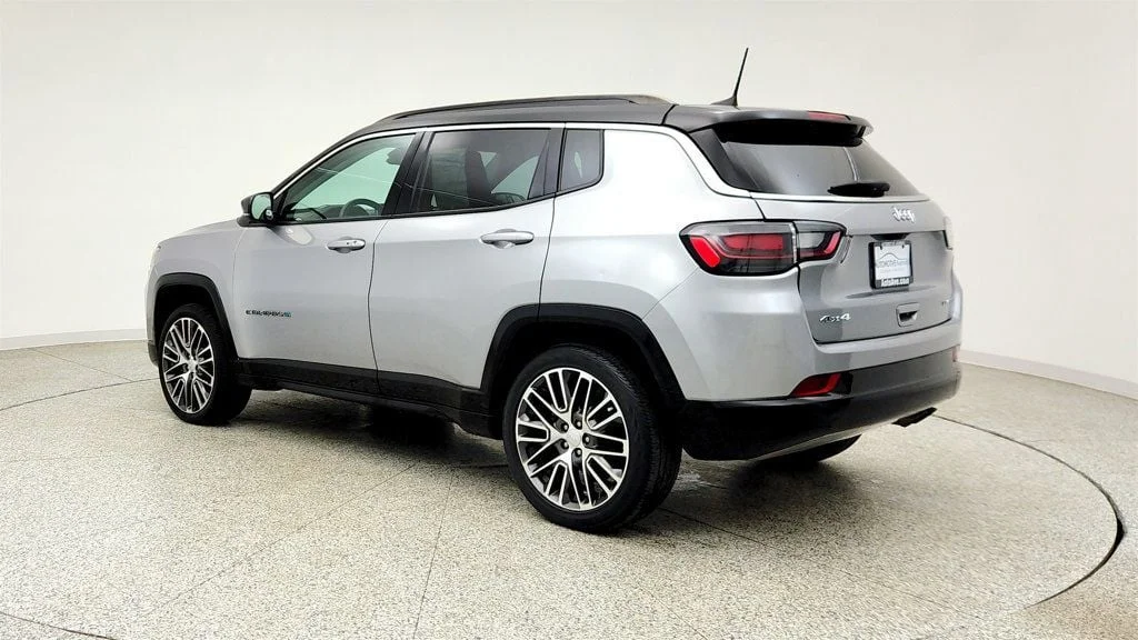 Used 2022 Billet Silver Metallic Clearcoat Jeep Limited 4x4 w/ Elite Group & Driver Assist Group I image 7