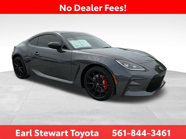 Certified Used 2025  Toyota Premium image 3