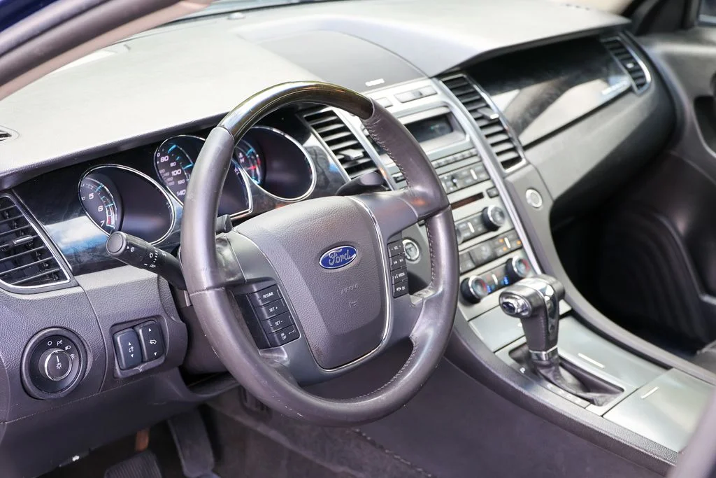 Used 2012 Blue Ford Limited image 29