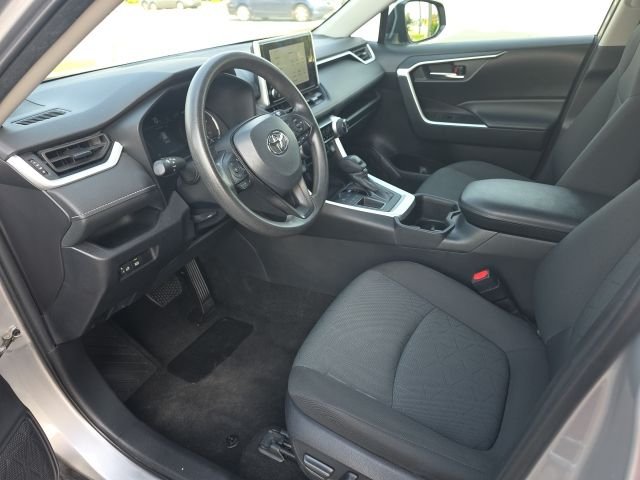 2024 Toyota RAV4 XLE - Photo 7