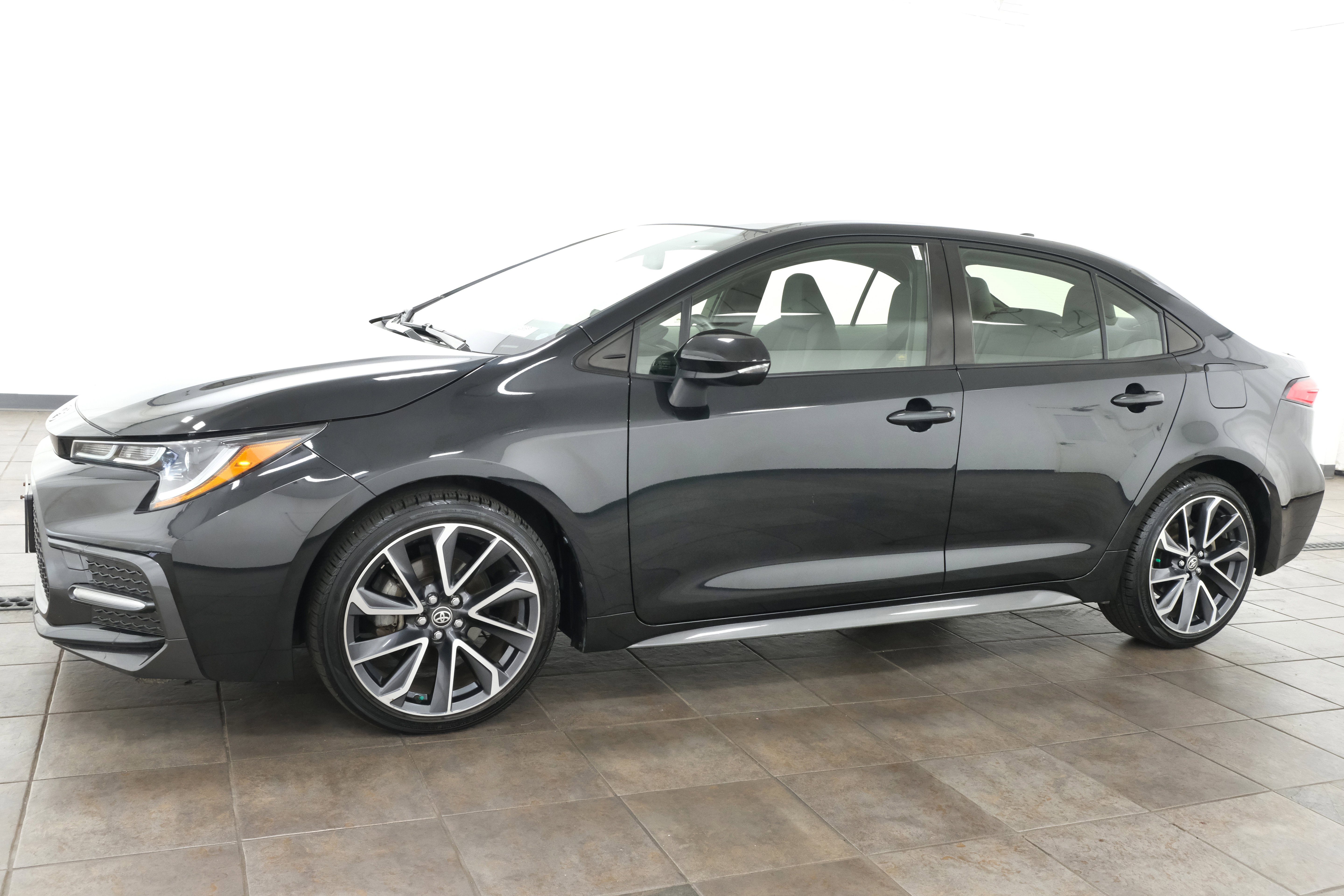 Certified Used 2020 Black Sand Pearl Toyota SE image 3