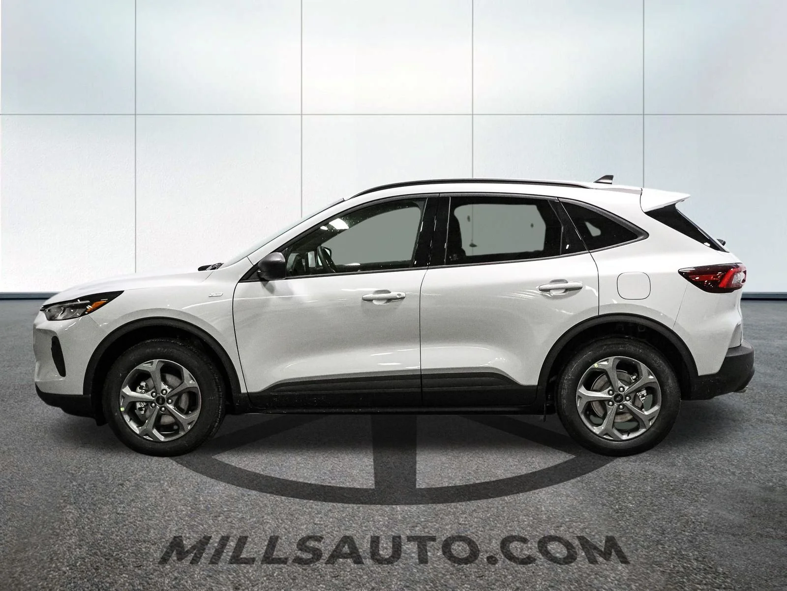 New 2026 Space Silver Metallic Ford ST-Line image 3