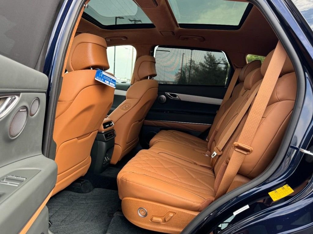 Certified Used 2025 Capri Blue Genesis 3.5T Prestige image 10