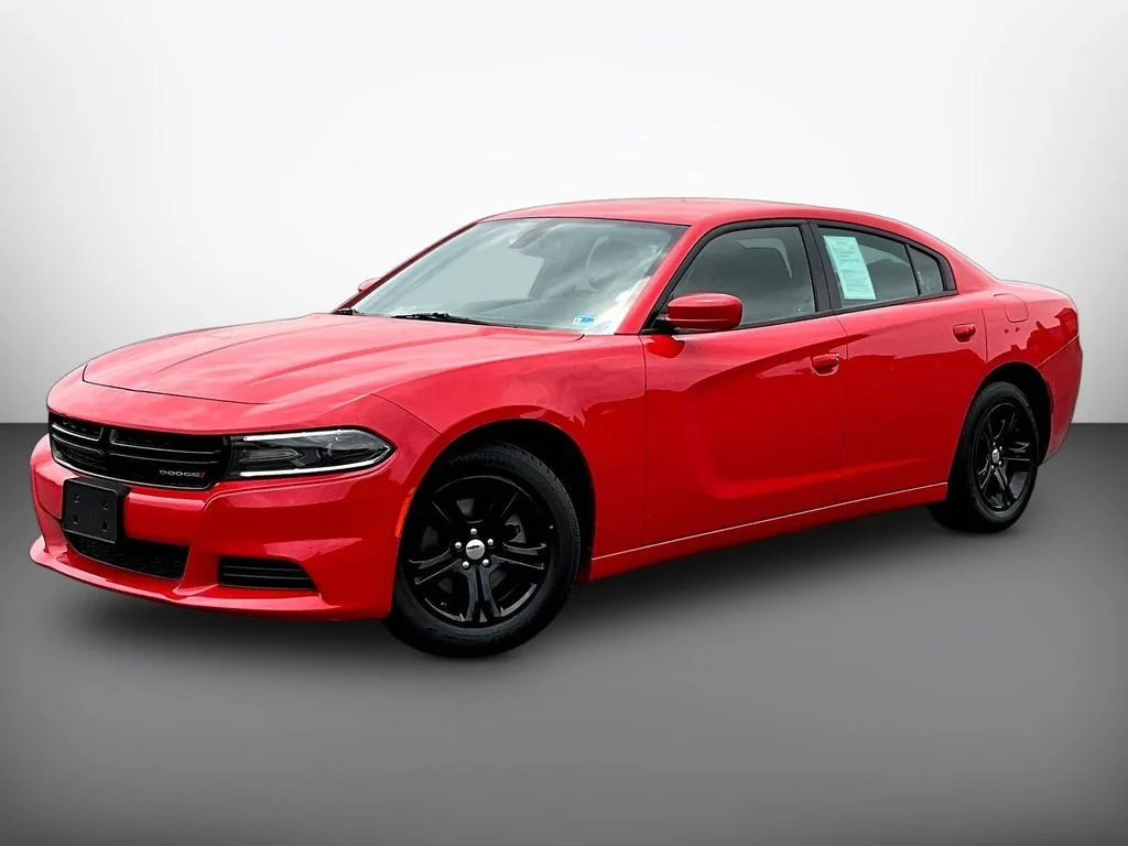 Certified Used 2022 Red Dodge SXT image 3