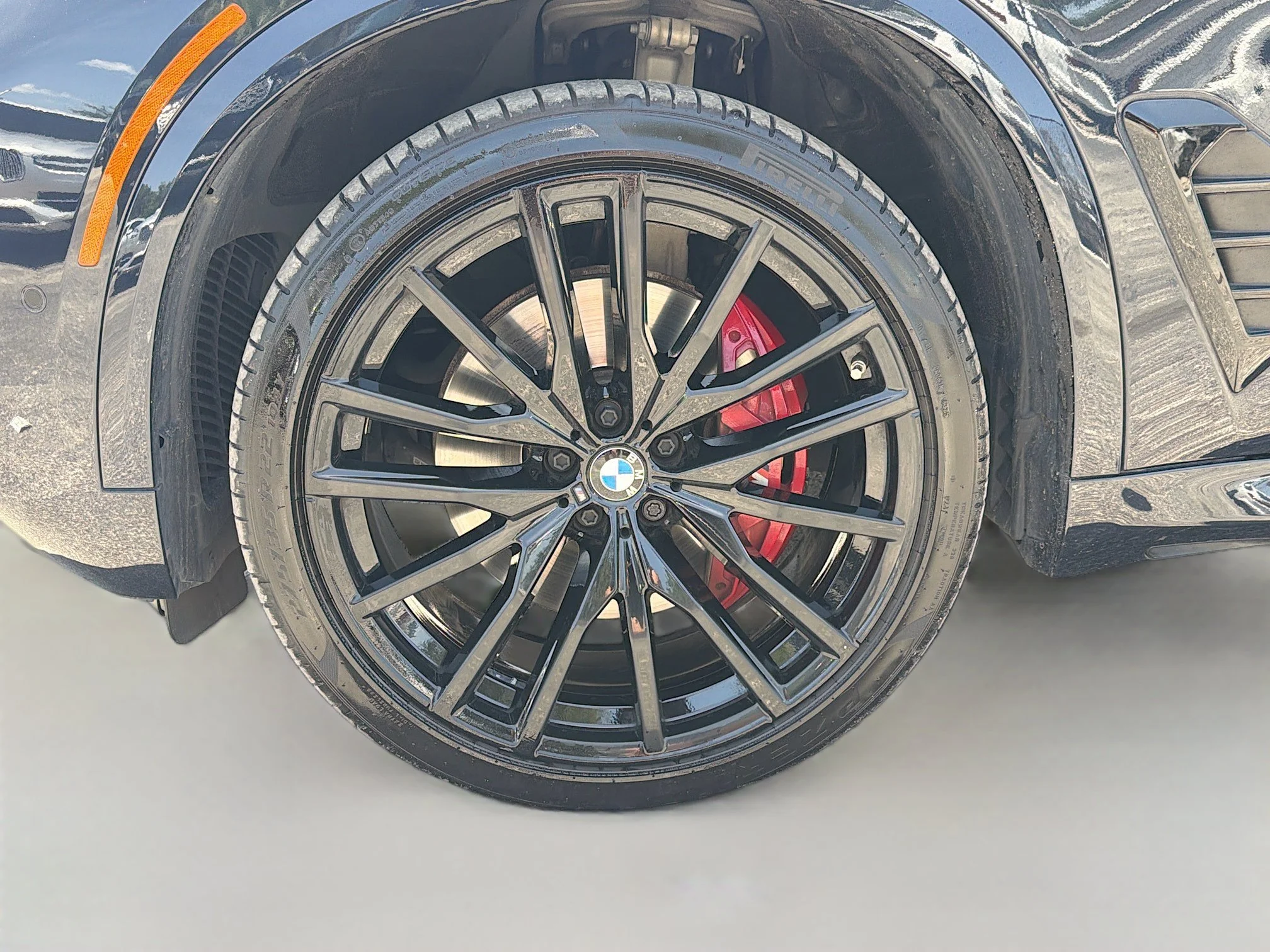 Certified Used 2025 Carbon Black Metallic BMW xDrive40i image 41