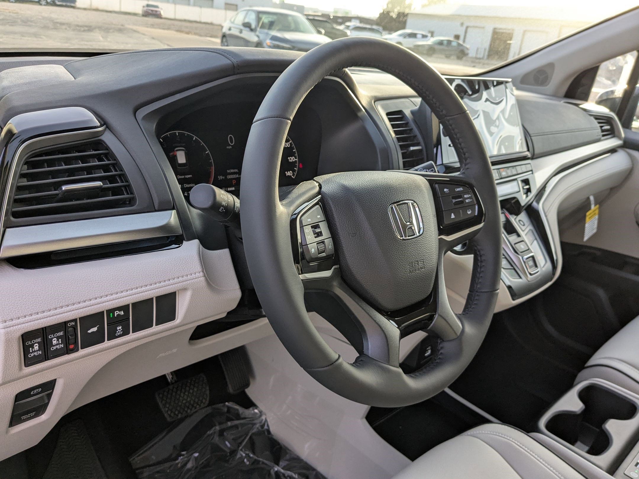 2026 Honda Odyssey Touring - Photo 10