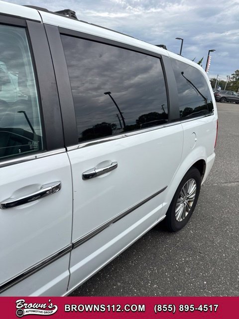 2016 Chrysler Town & Country