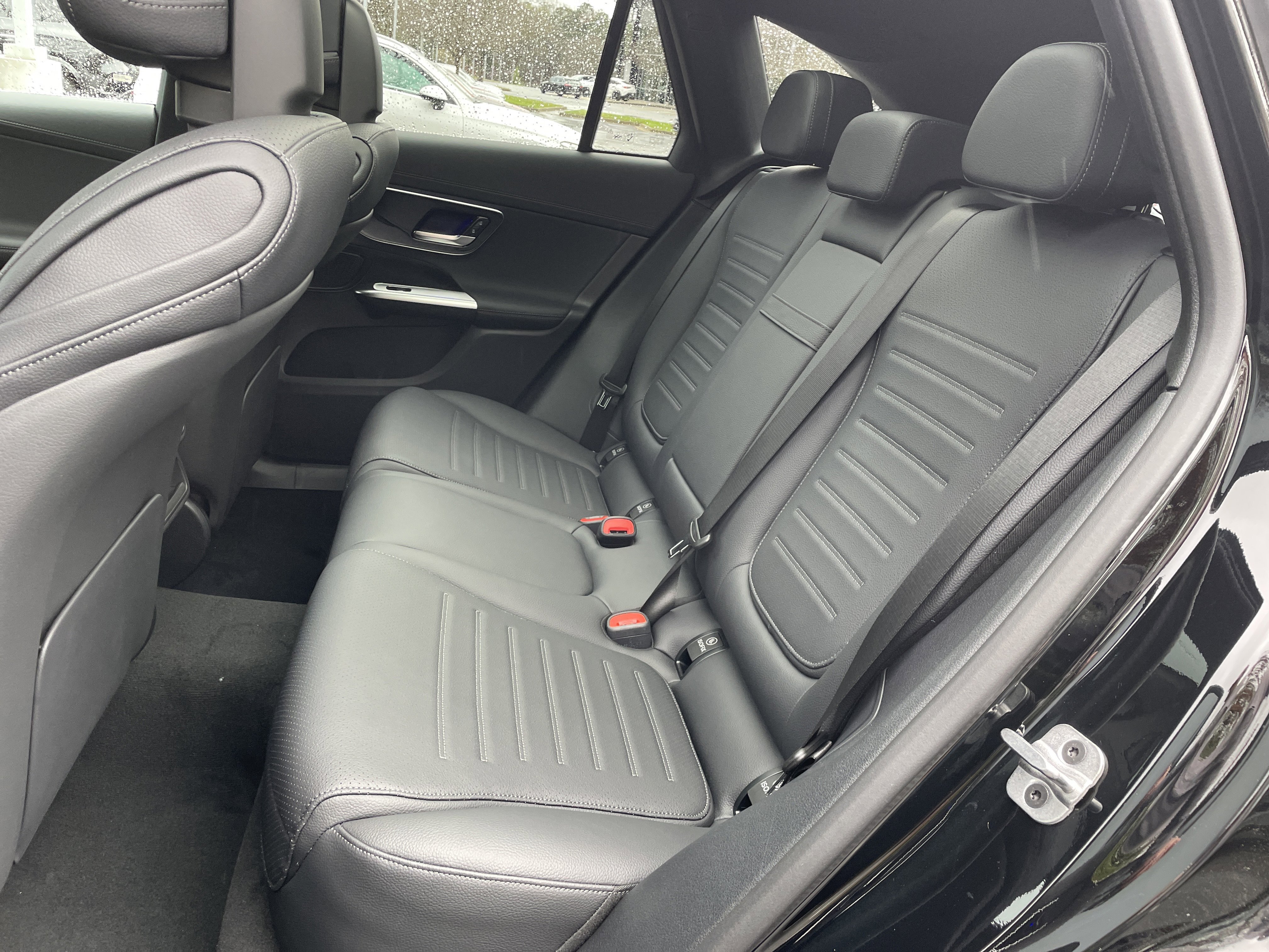 New 2026 Black Mercedes-Benz GLC 300 SUV image 37