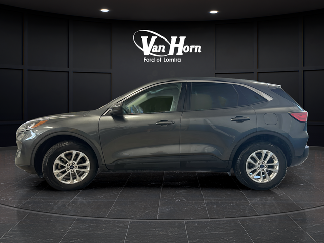 Used 2020 Magnetic Metallic Ford SE image 4