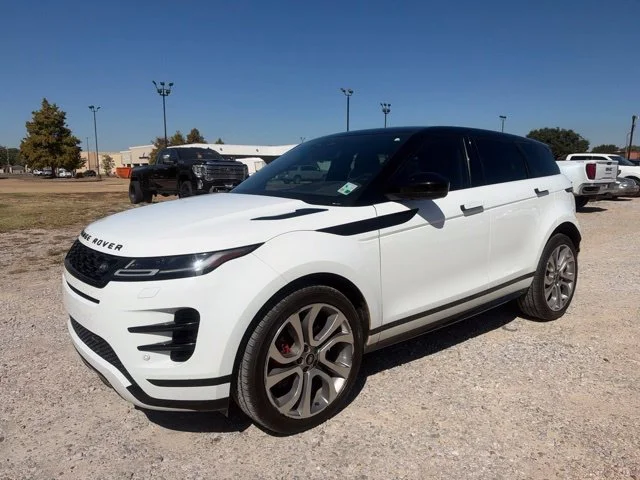 Used 2022 White Land Rover R-Dynamic SE image 6