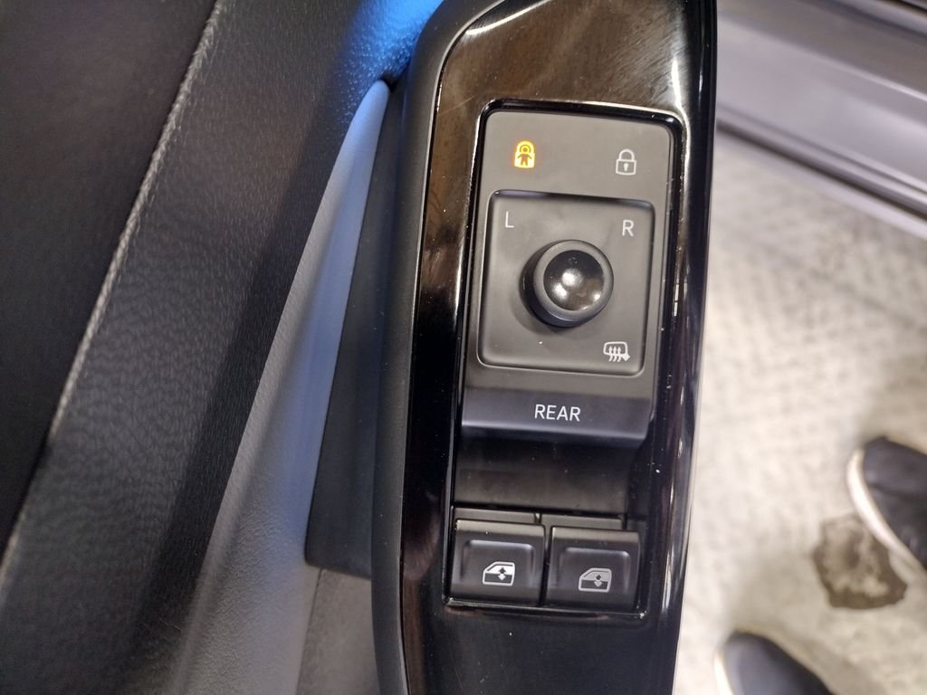 Used 2023 Black Volkswagen Pro S image 17