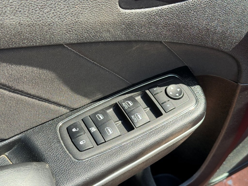 Used 2023 Red Dodge SXT AWD image 10