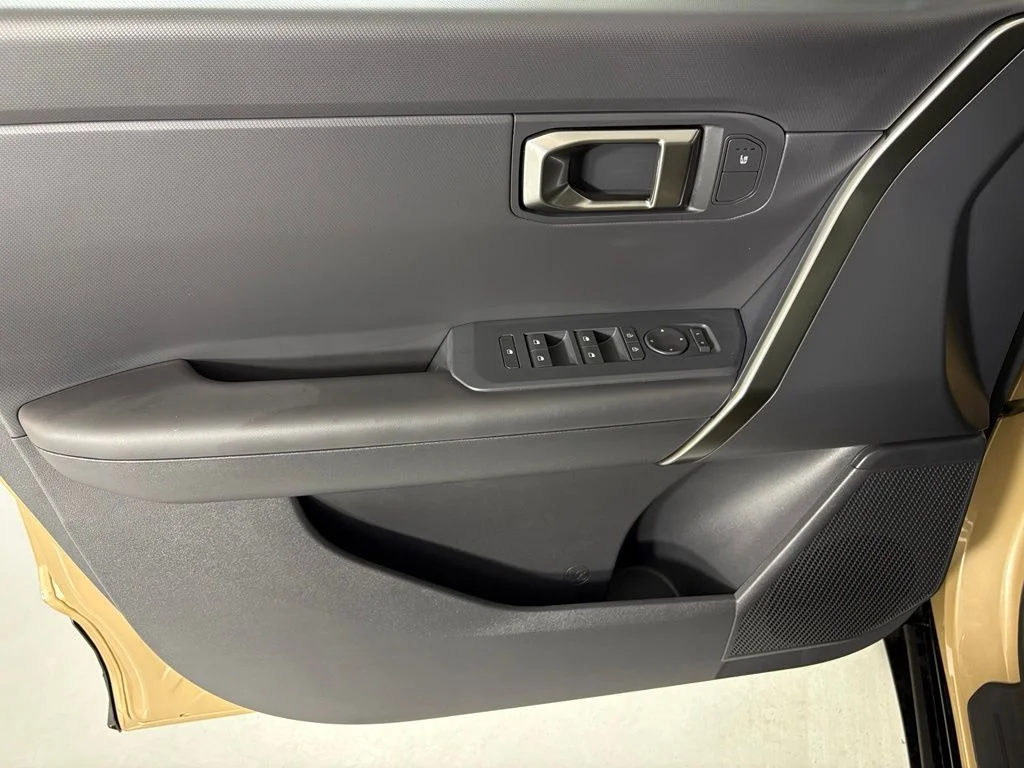 New 2027 Terrain Brown / Black Roof Kia X-Line S image 14