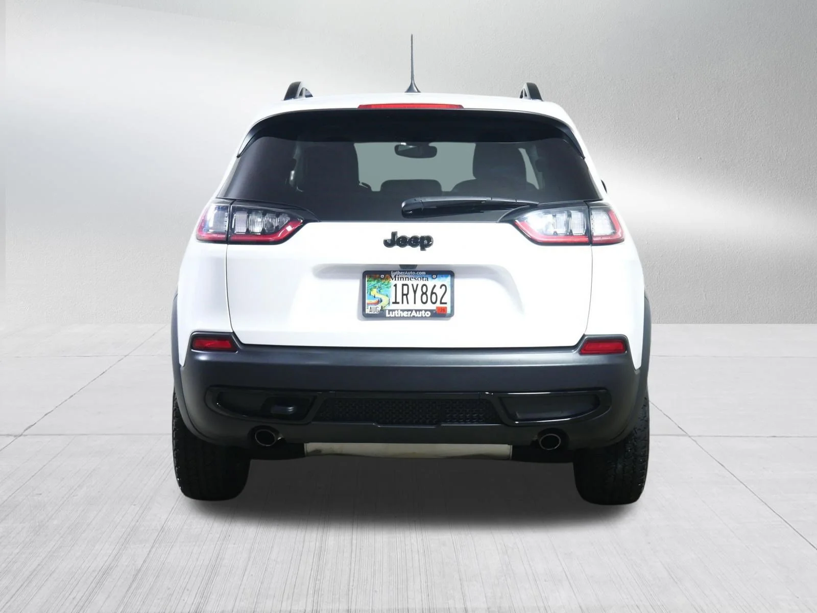 Used 2022 Bright White Clearcoat Jeep X image 6