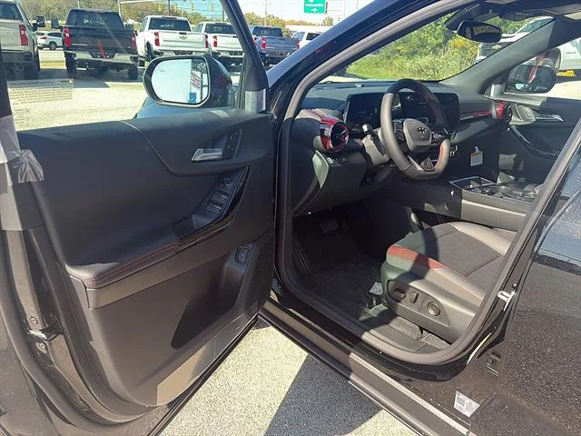 2027 Chevrolet Equinox RS - Photo 10