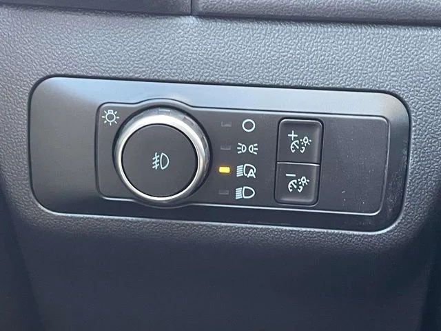 New 2026 Velocity Blue Metallic Ford Outer Banks® image 17