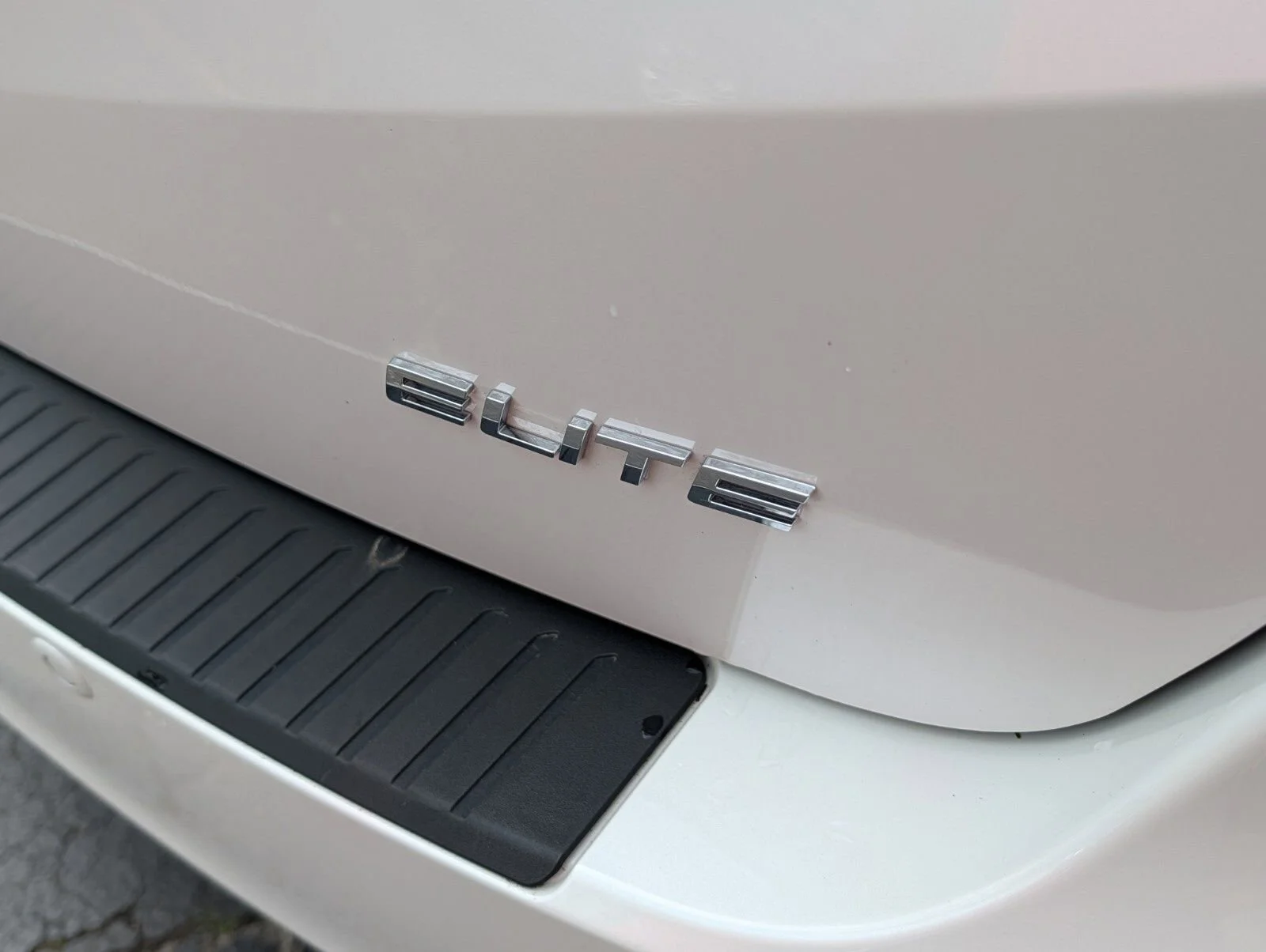 Used 2023 White Honda Elite image 16