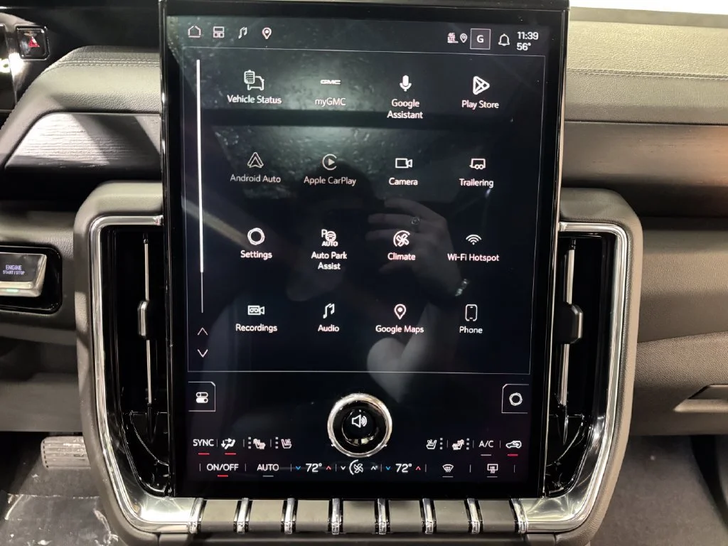 2026 GMC Yukon XL Denali - Photo 17