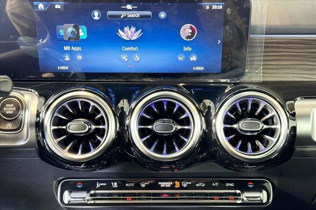 New 2026 Polar White Mercedes-Benz GLB 250 image 42
