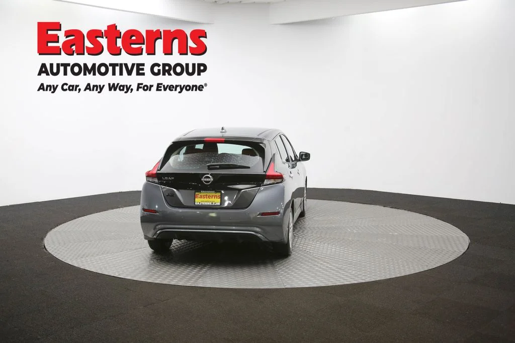 Used 2023 Gray Nissan S image 37