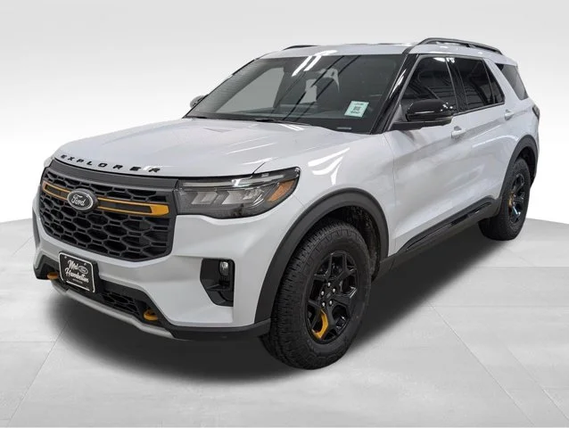 New 2026 Space White Metallic Ford Tremor® image 50