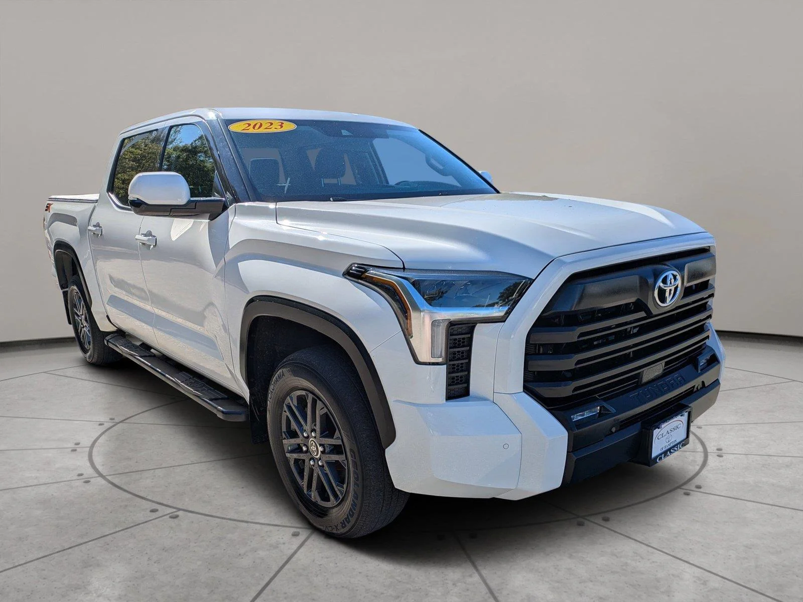 Used 2023 Ice Cap Toyota SR5 image 1