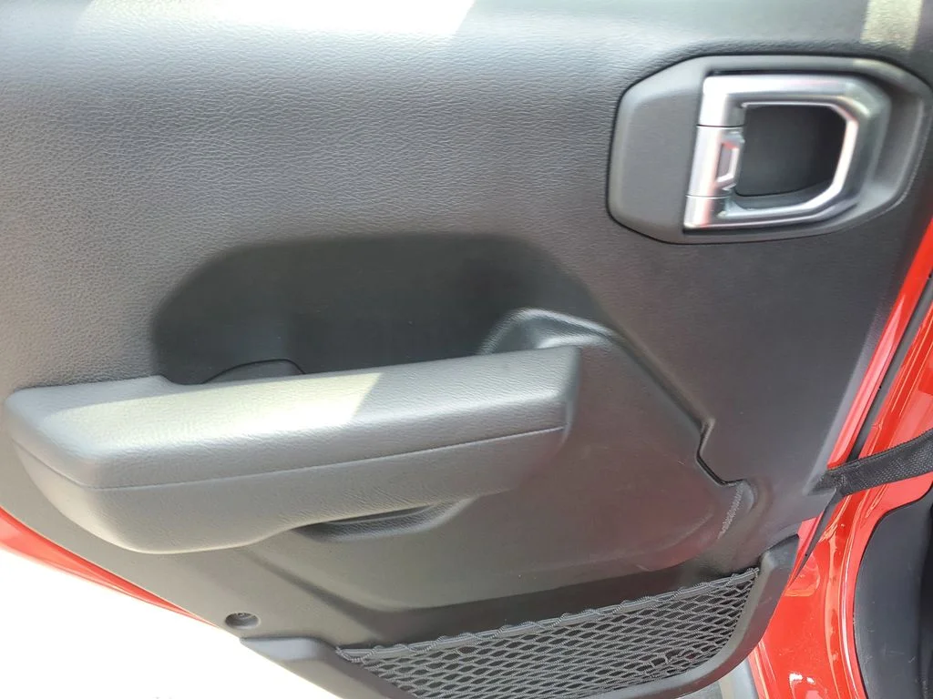 Used 2022 Red Jeep Unlimited Willys image 15
