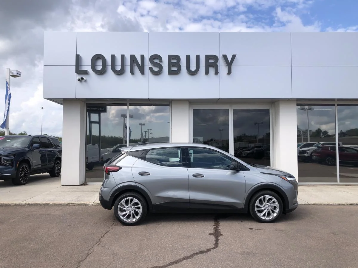 New 2027 Grey Chevrolet Fwd 4dr Lt image 2