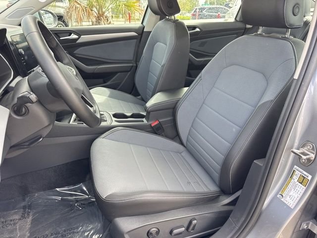 Used 2025 Silver Volkswagen 1.5T SE image 19