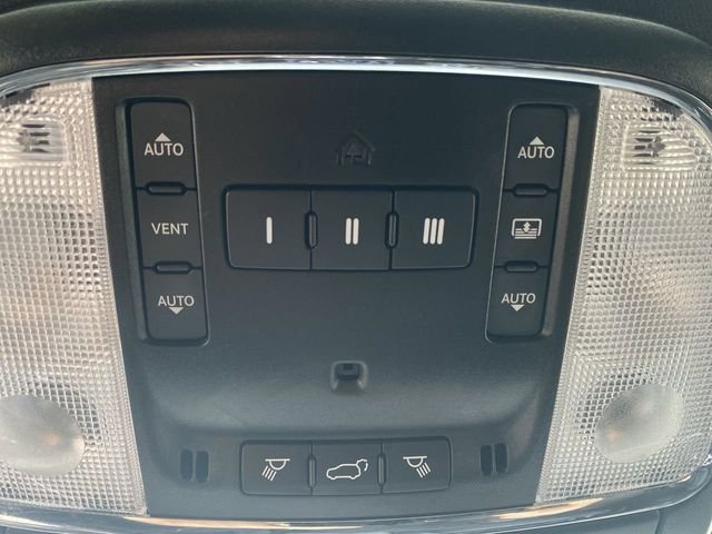 Used 2021 White Jeep Overland image 31