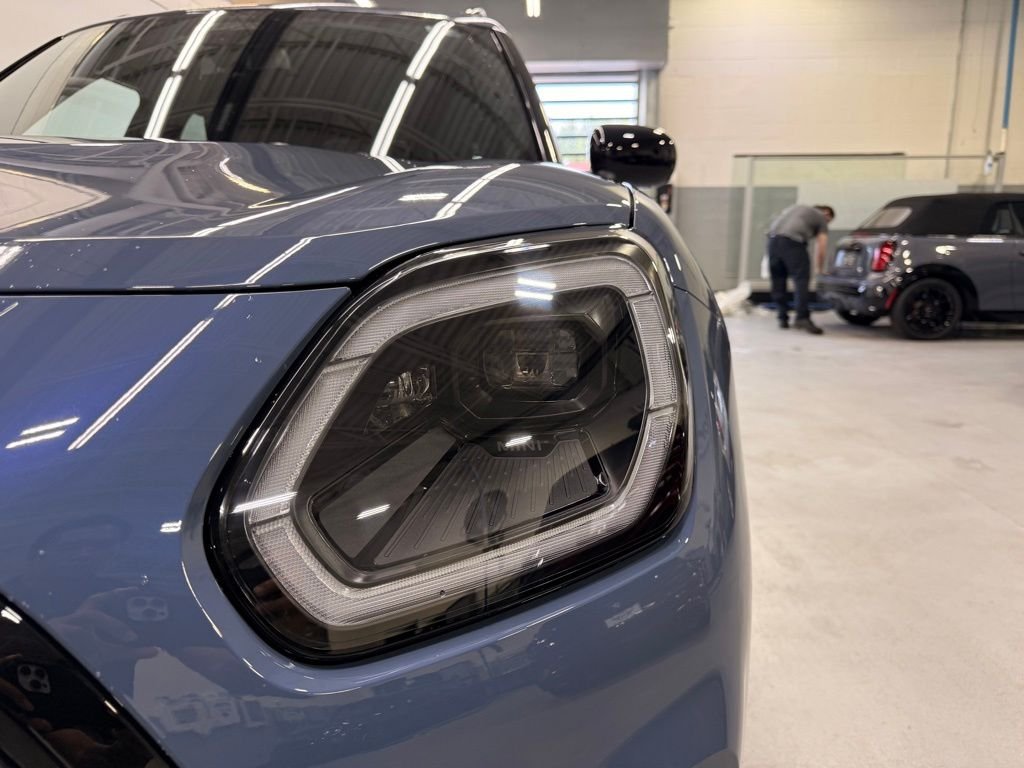 New 2027 Slate Blue Metallic MINI  image 9