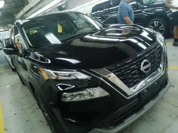 Used 2023 Super Black Nissan SV image 2