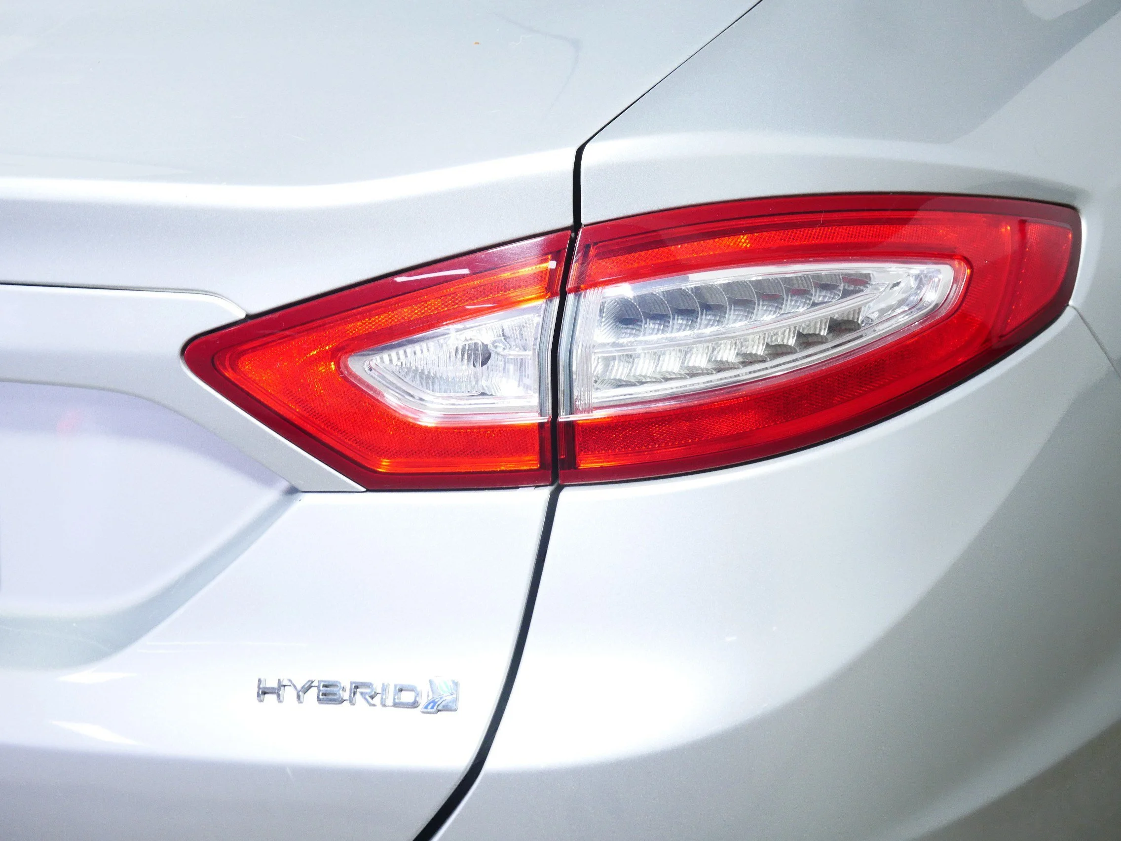 Used 2014 Ingot Silver Metallic Ford S Hybrid image 17