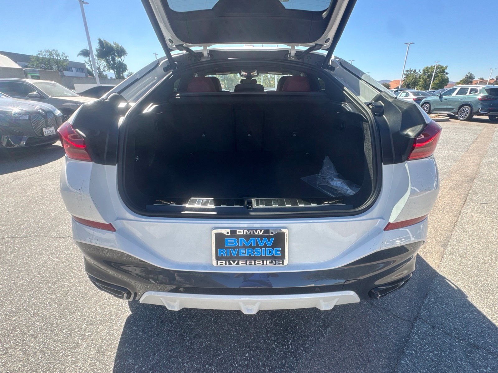 New 2027 Alpine White BMW xDrive40i image 15