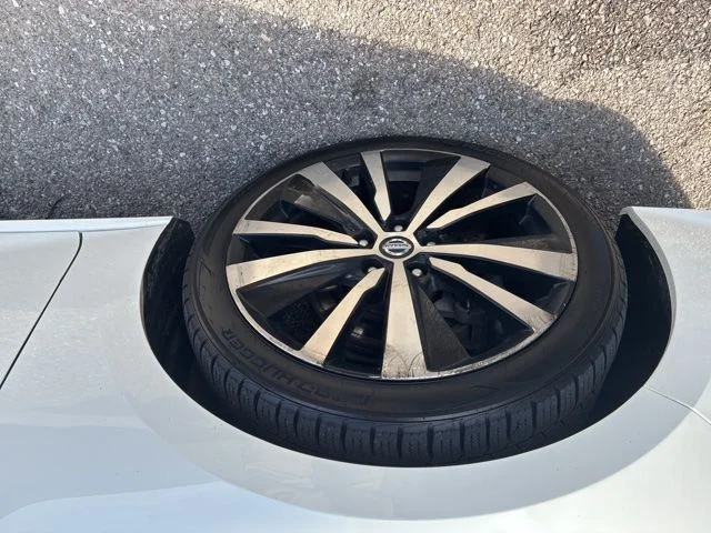 Used 2019 White Nissan 2.5 SR image 2