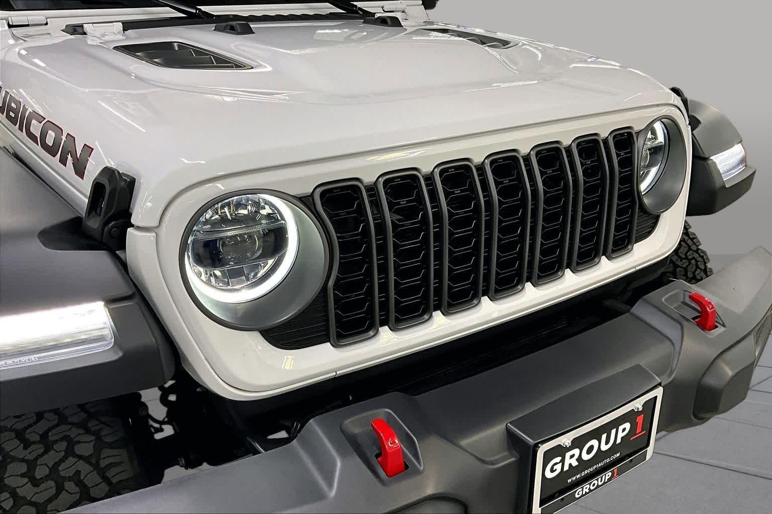 Used 2026 Bright White Clearcoat Jeep Rubicon image 29