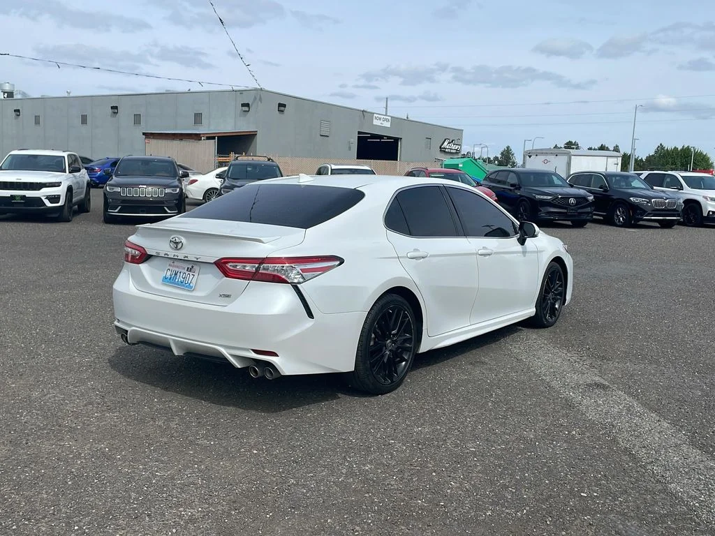 2020 Toyota Camry XSE - Photo 7