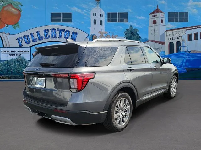 New 2026 Carbonized Gray Metallic Ford Platinum image 4