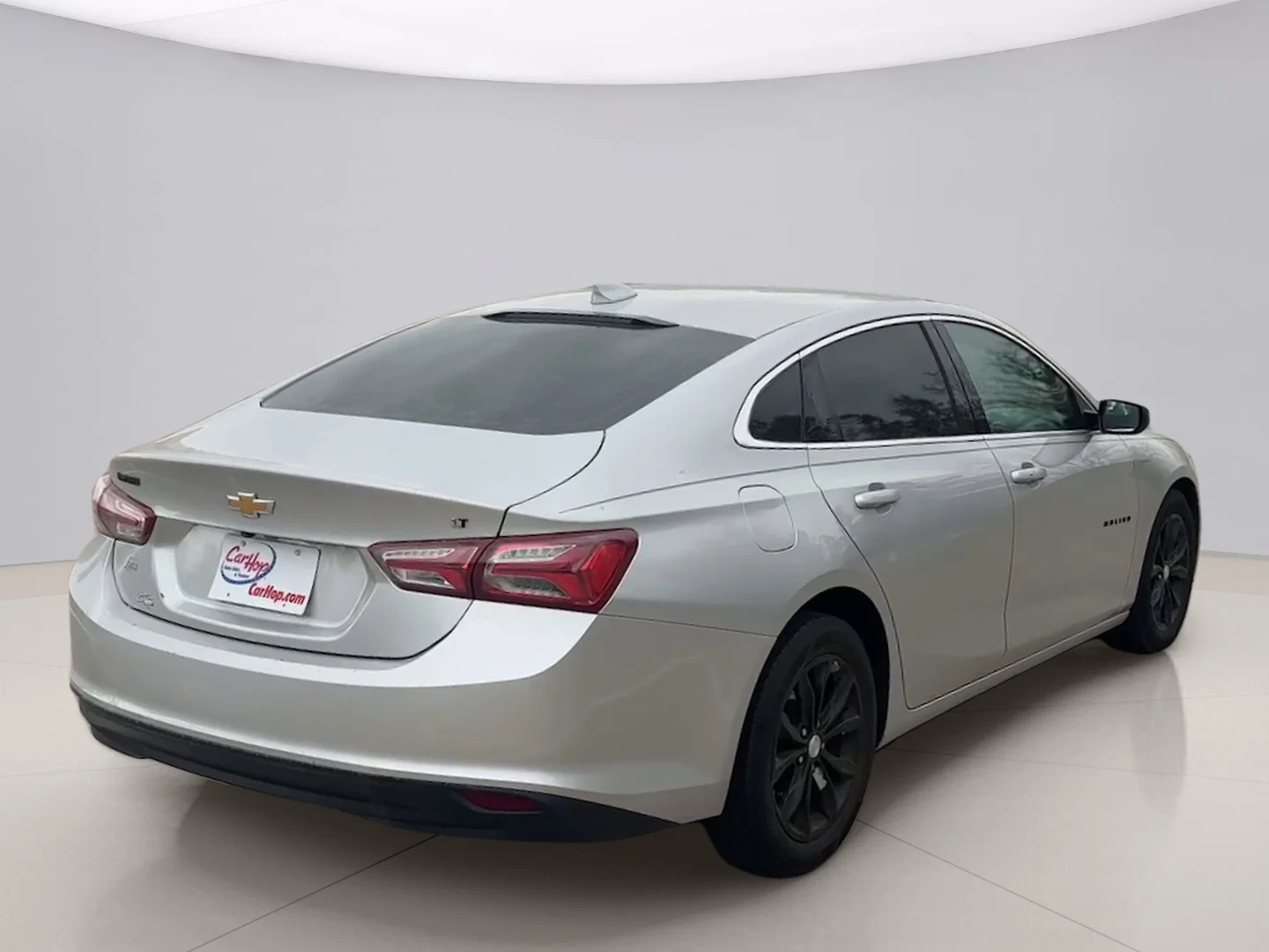 Used 2019 Silver Chevrolet LT image 4