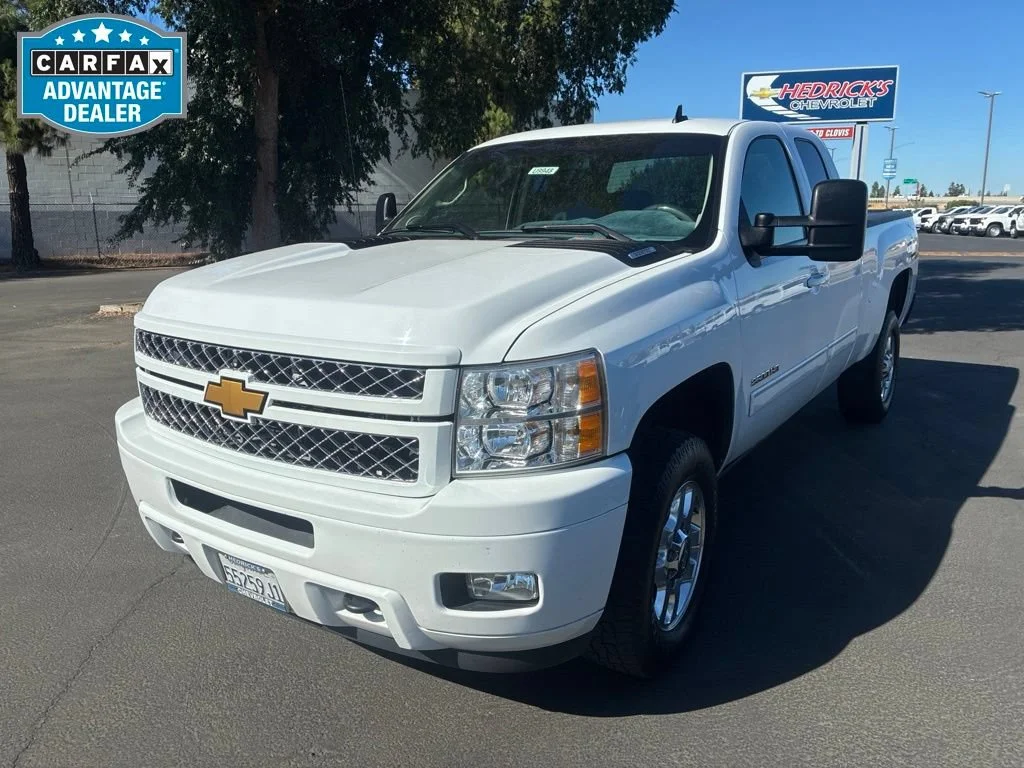 Used 2013 SUMMIT WHITE Chevrolet LT image 4