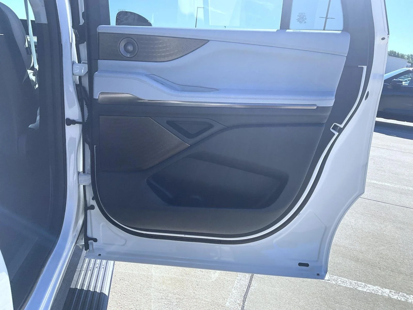 New 2026 White Lincoln Black Label image 23