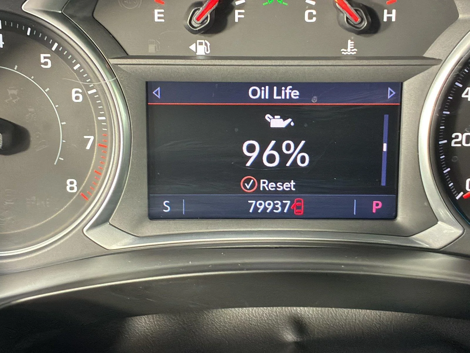 Used 2022 Northsky Blue Metallic Chevrolet LT Cloth image 37