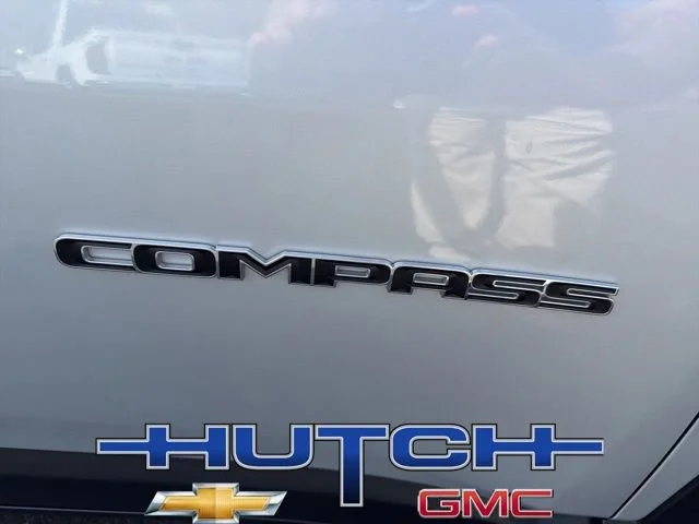 Used 2025 Silver Jeep Limited 4x4 image 14
