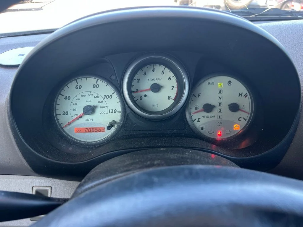 Used 2003  Toyota Base image 10